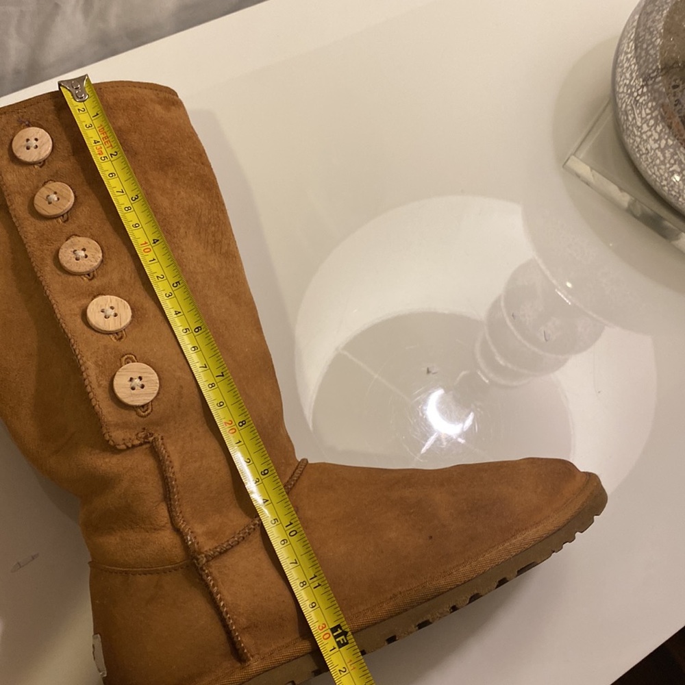 UGG AUSTRALIA WOMEN’S 3387 LO PRO BUTTON fold over shestnut boots size 8 - Picture 13 of 14
